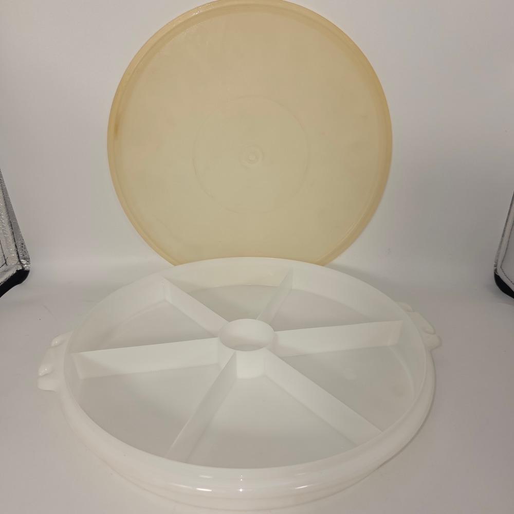 Tupperware Serving Tray Unisex 12.5in White Good Vintage 7 Compartment with Lid